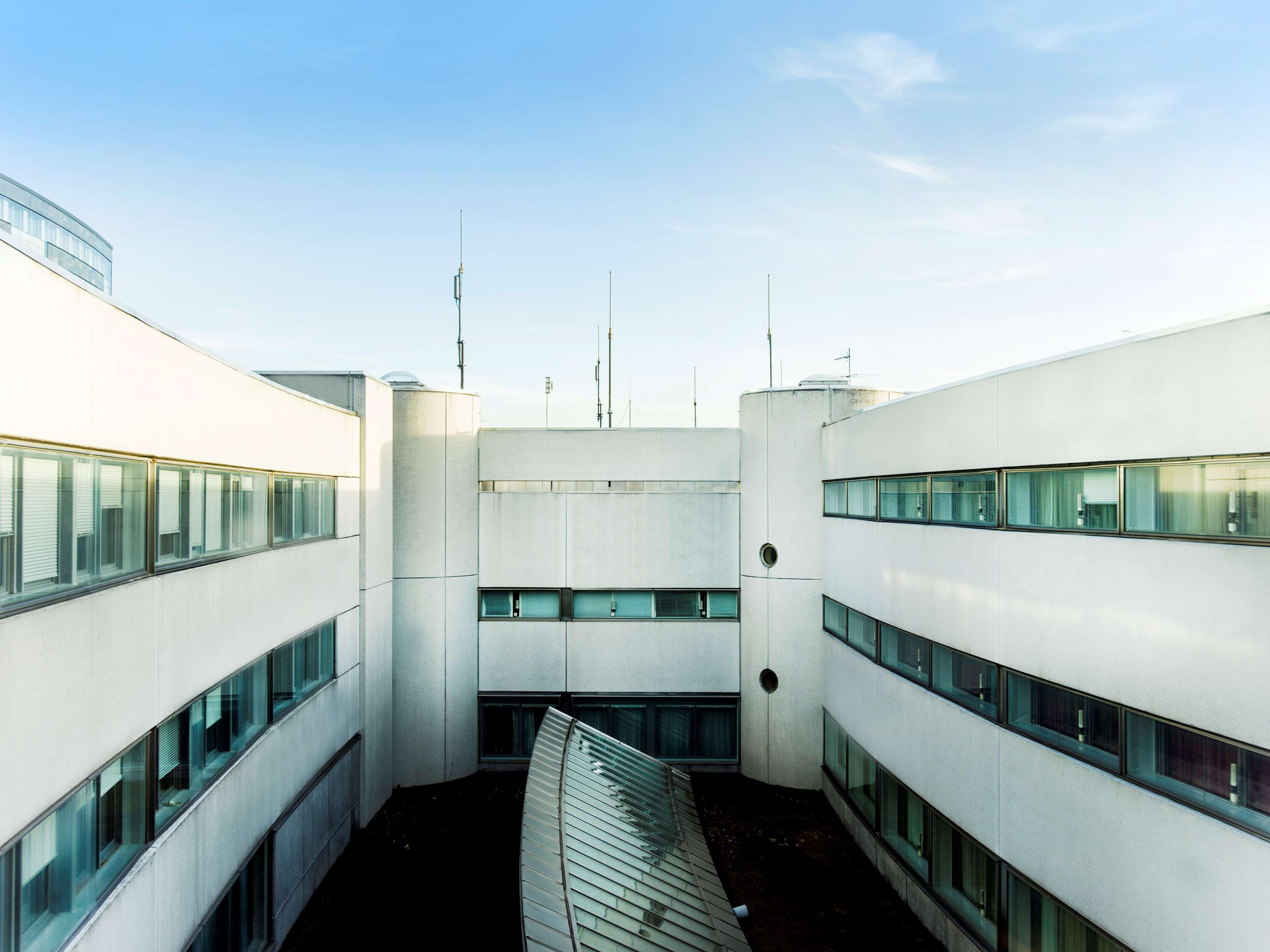 Radisson Blu Airport Terminal Hotel Arlanda Zewnętrze zdjęcie "The building is a work of art"