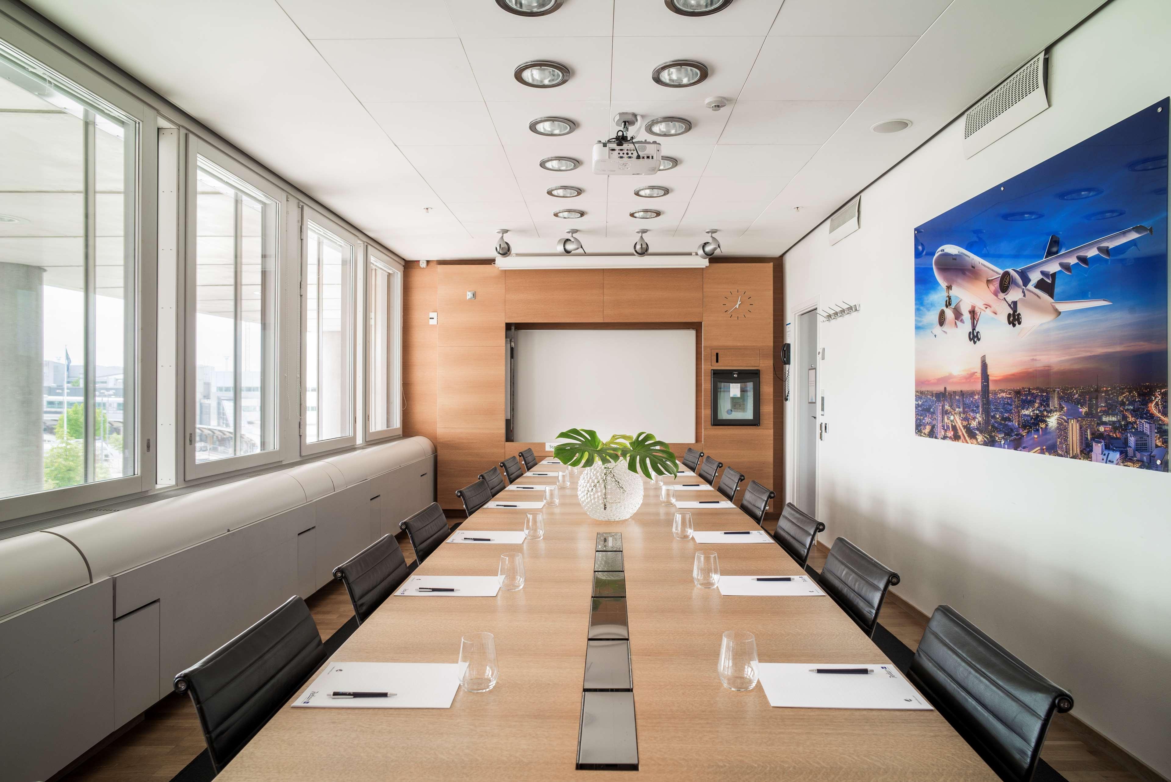 Radisson Blu Airport Terminal Hotel Arlanda Zewnętrze zdjęcie Meeting room at the airport