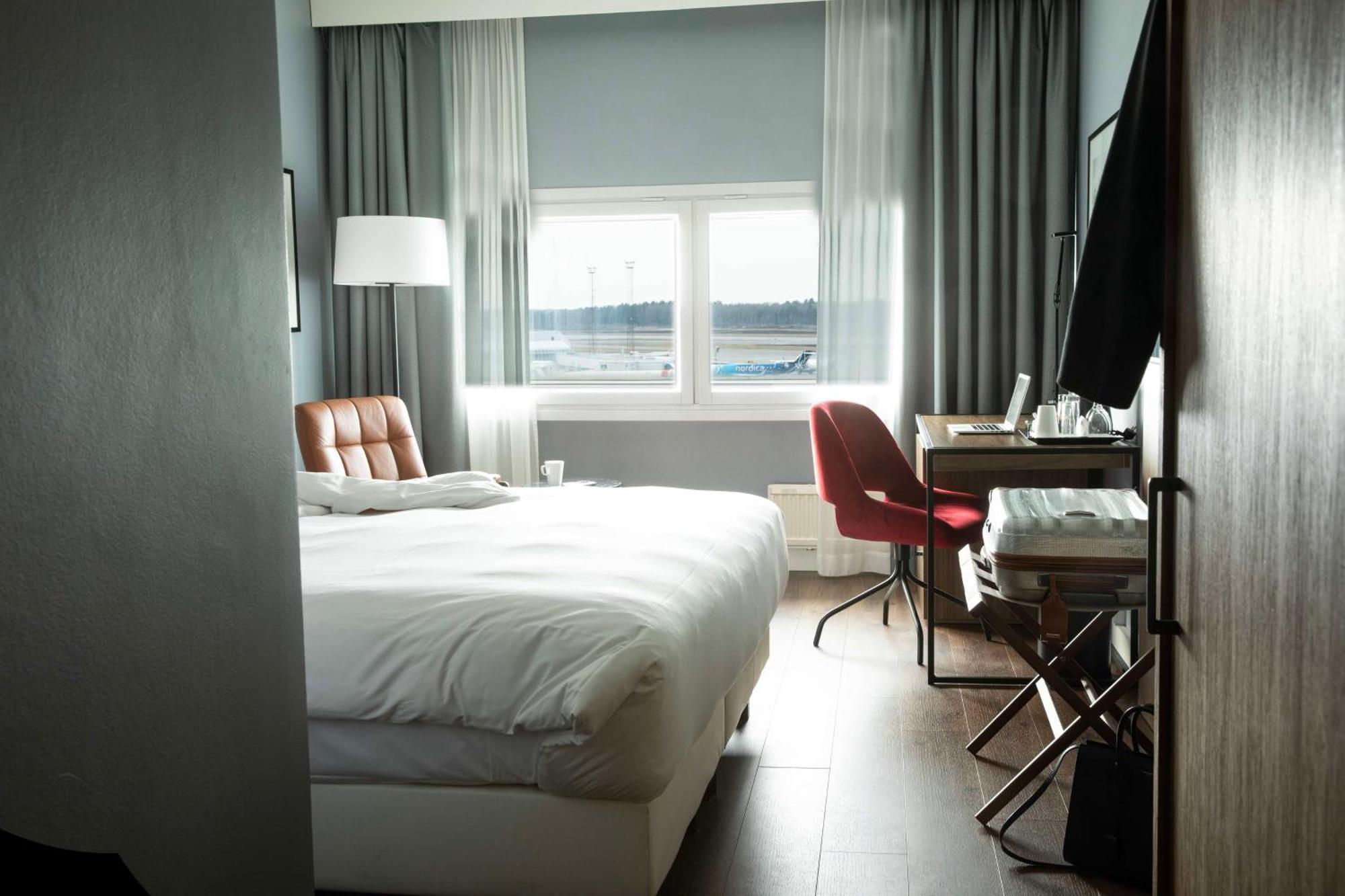Radisson Blu Airport Terminal Hotel Arlanda Zewnętrze zdjęcie Room at the airport