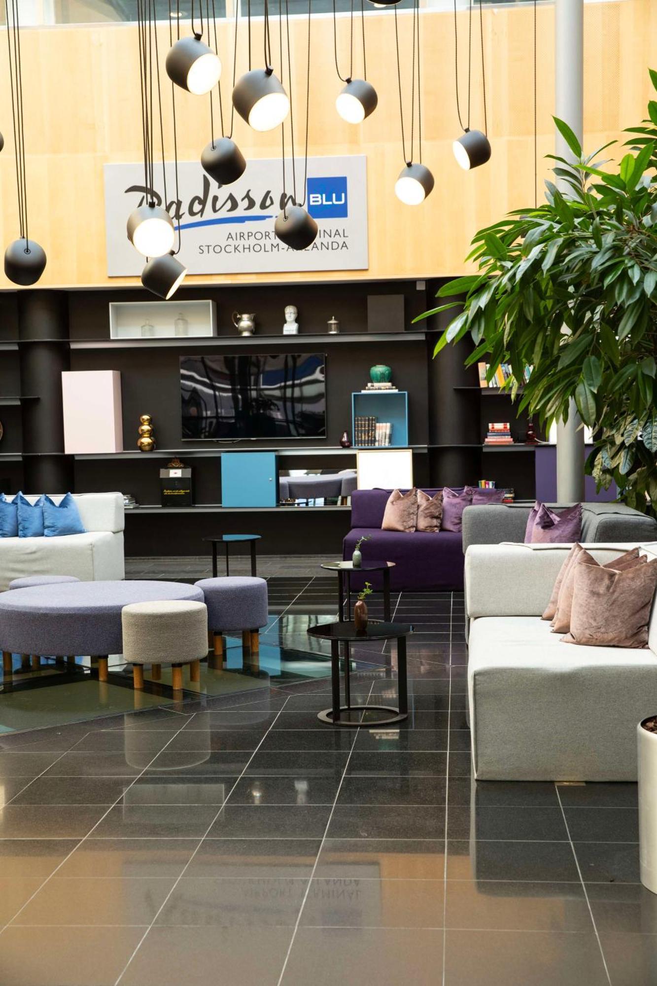 Radisson Blu Airport Terminal Hotel Arlanda Zewnętrze zdjęcie Reception area