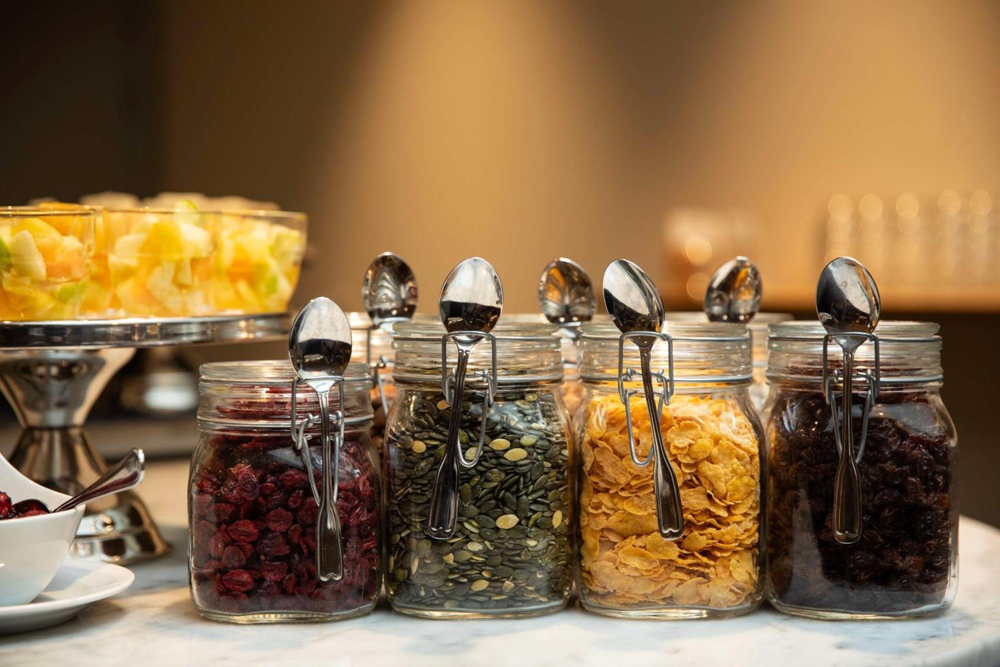 Radisson Blu Airport Terminal Hotel Arlanda Zewnętrze zdjęcie Breakfast buffet