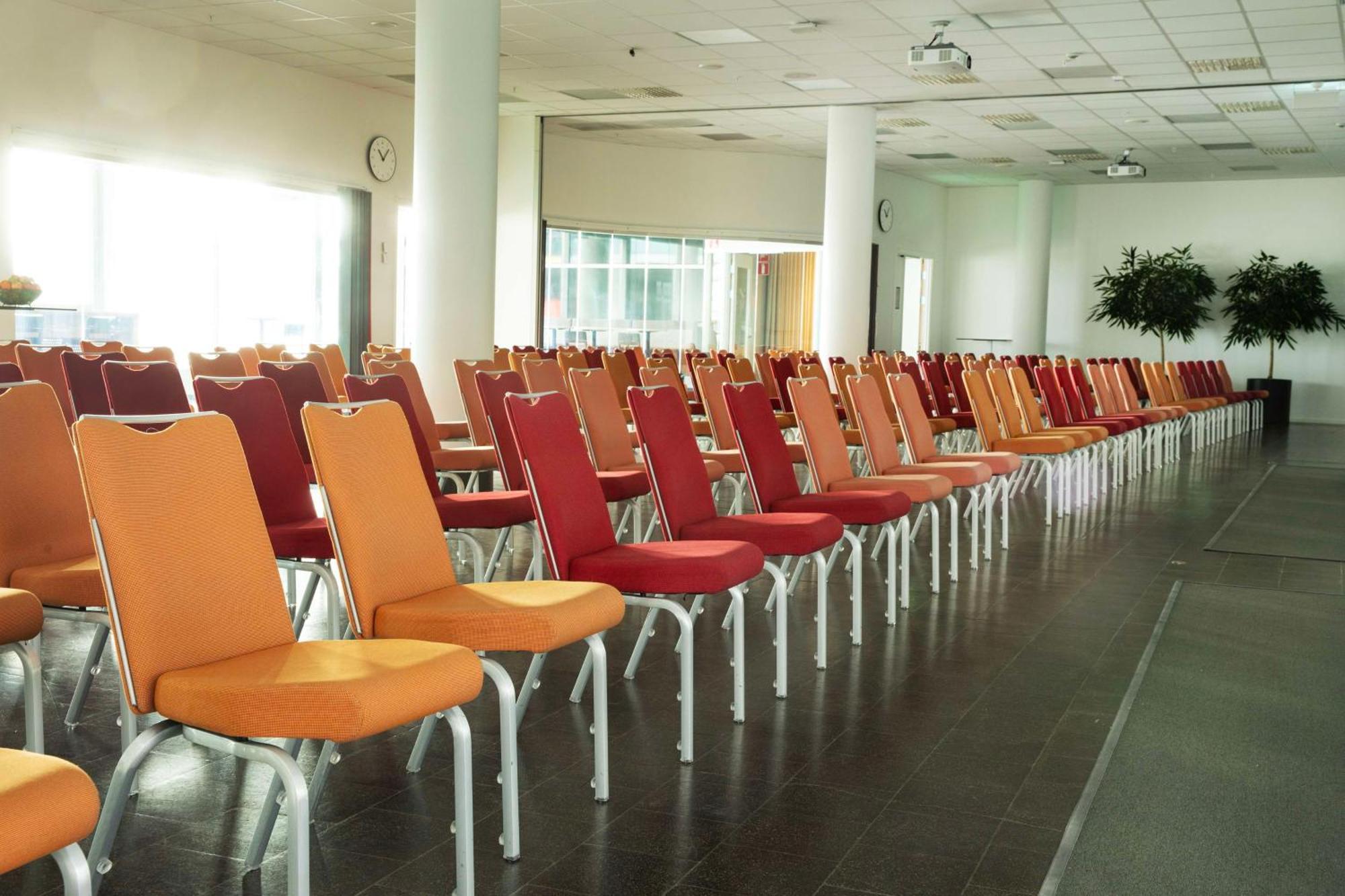 Radisson Blu Airport Terminal Hotel Arlanda Zewnętrze zdjęcie The conference hall of the airport